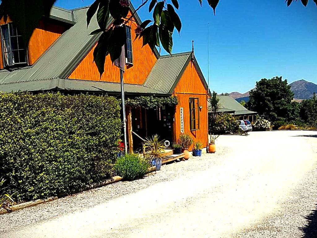 Alpine Garden Motel