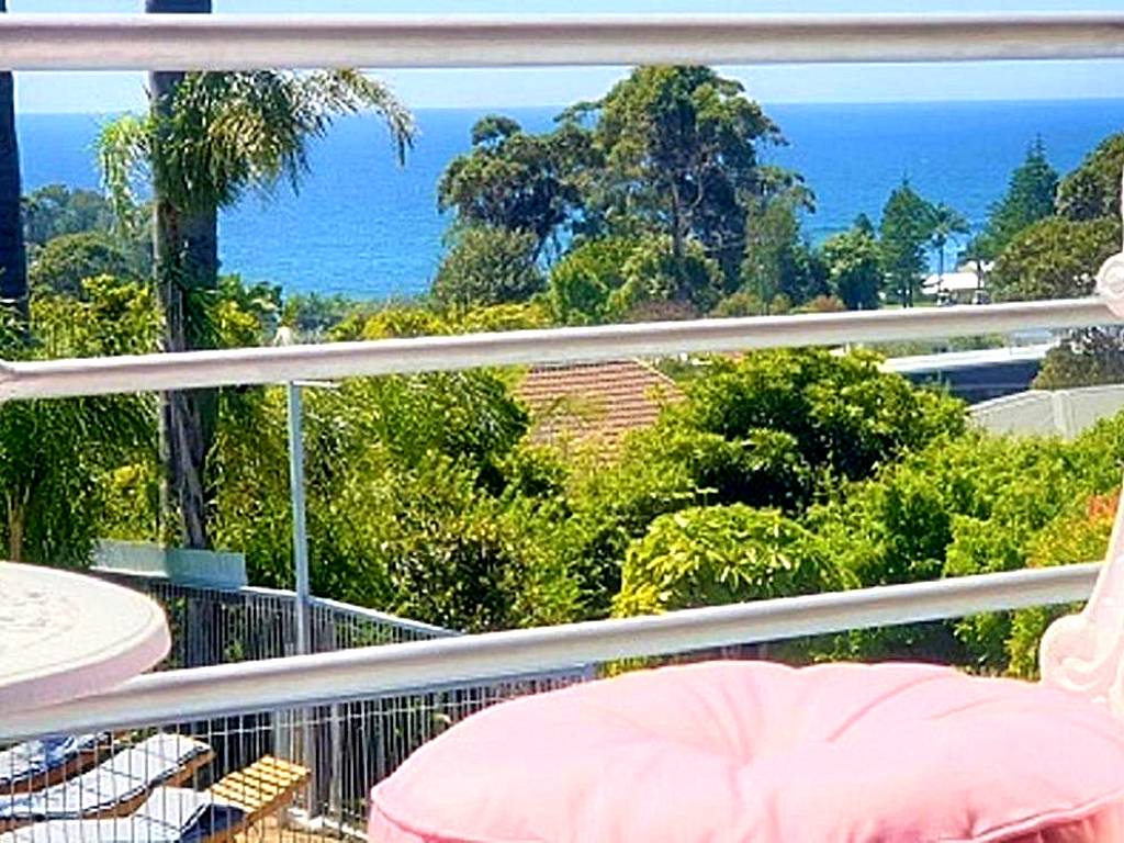 Mollymook Ocean View Motel Rewards Longer Stays -over 18s Only