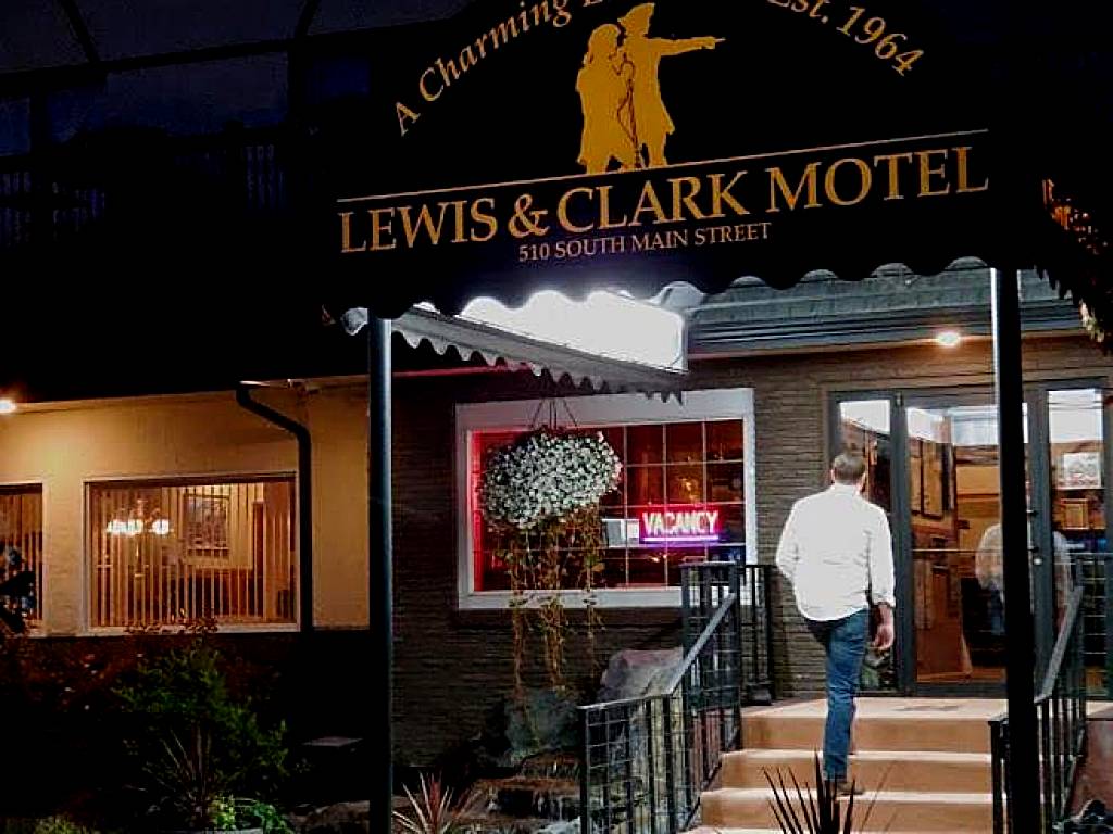 Three Forks Lewis & Clark Motel (Three Forks) 