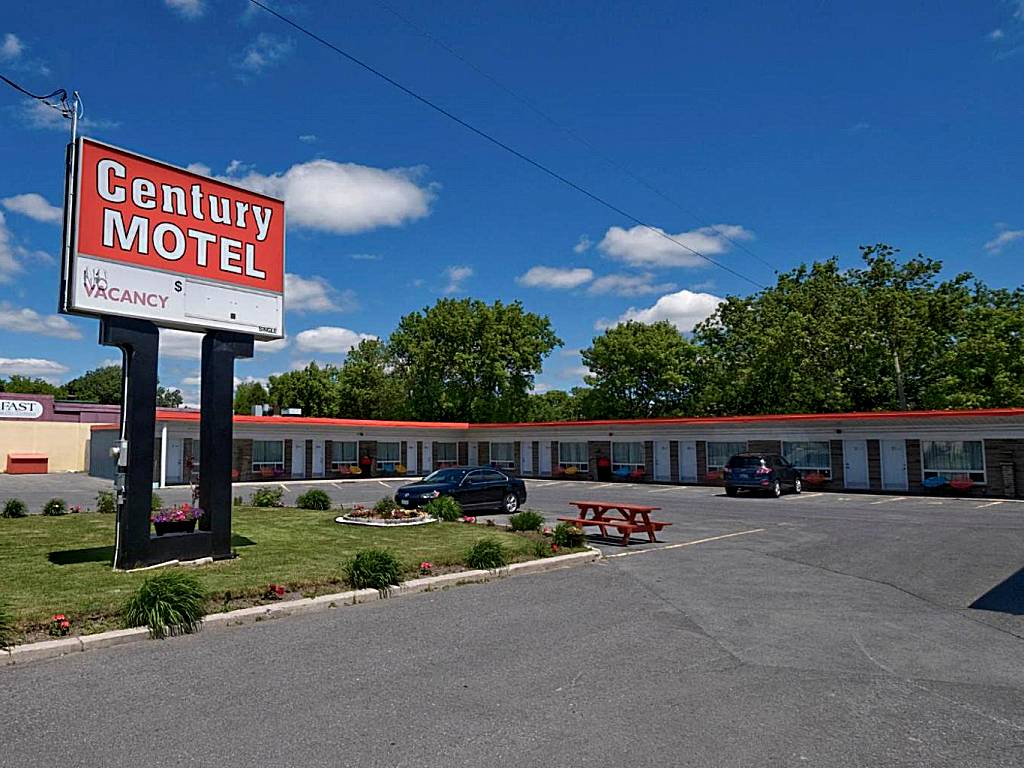 Century Motel (Cornwall) 