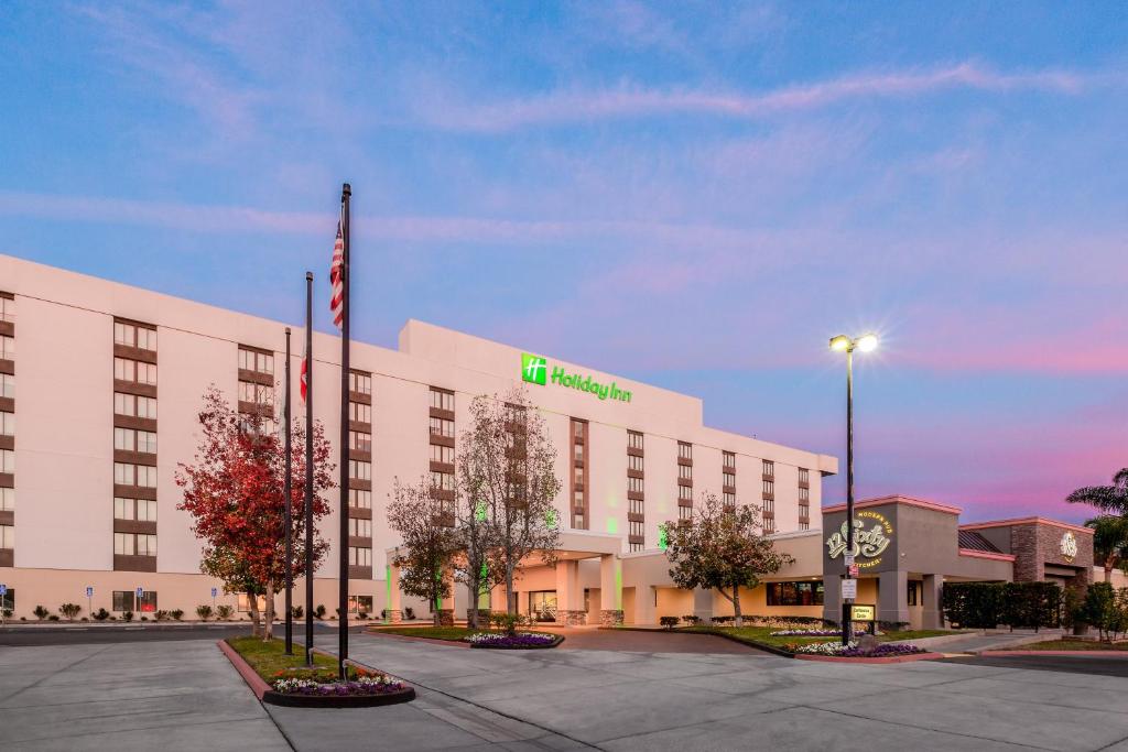 Holiday Inn La Mirada, an IHG Hotel