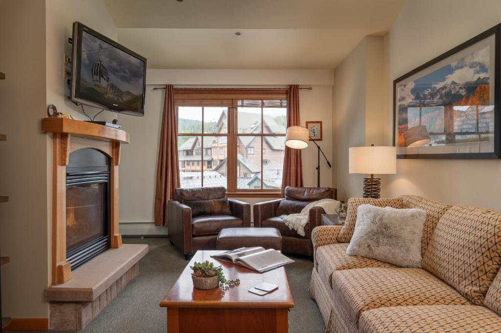 Zephyr Mountain Lodge 1606 - 2 Bedroom Ski In Ski Out Condo