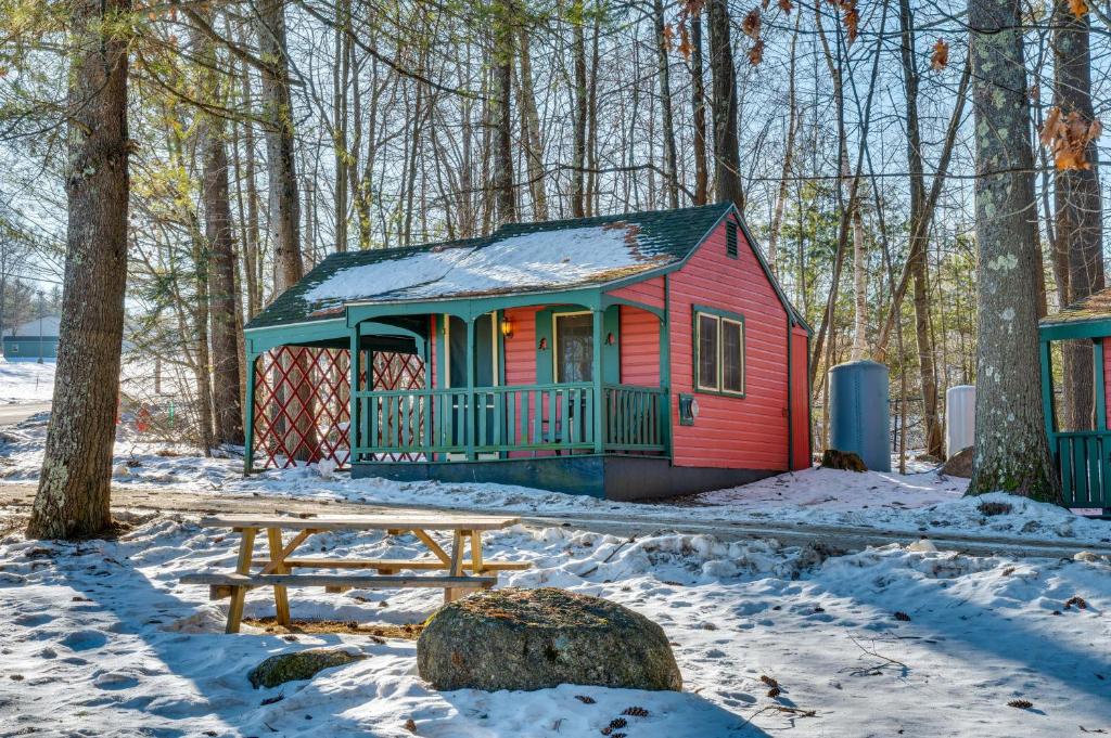 Rustic Laconia Studio Cabin about 2 Mi to Weirs Beach!