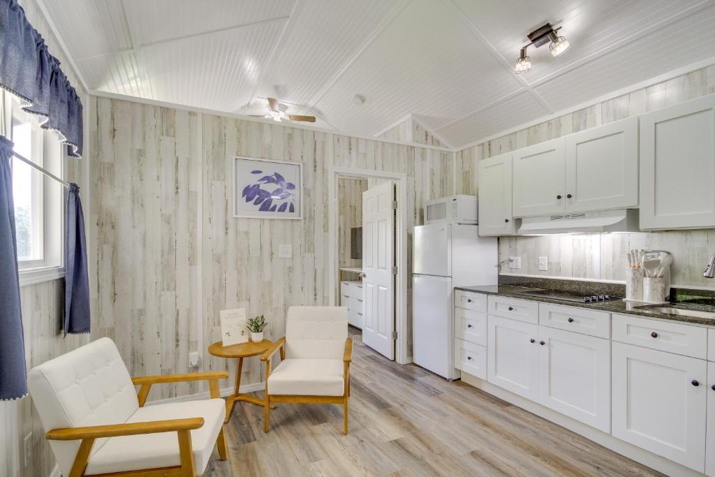 Cozy Picayune Tiny Home Rental about 4 Mi to Downtown!